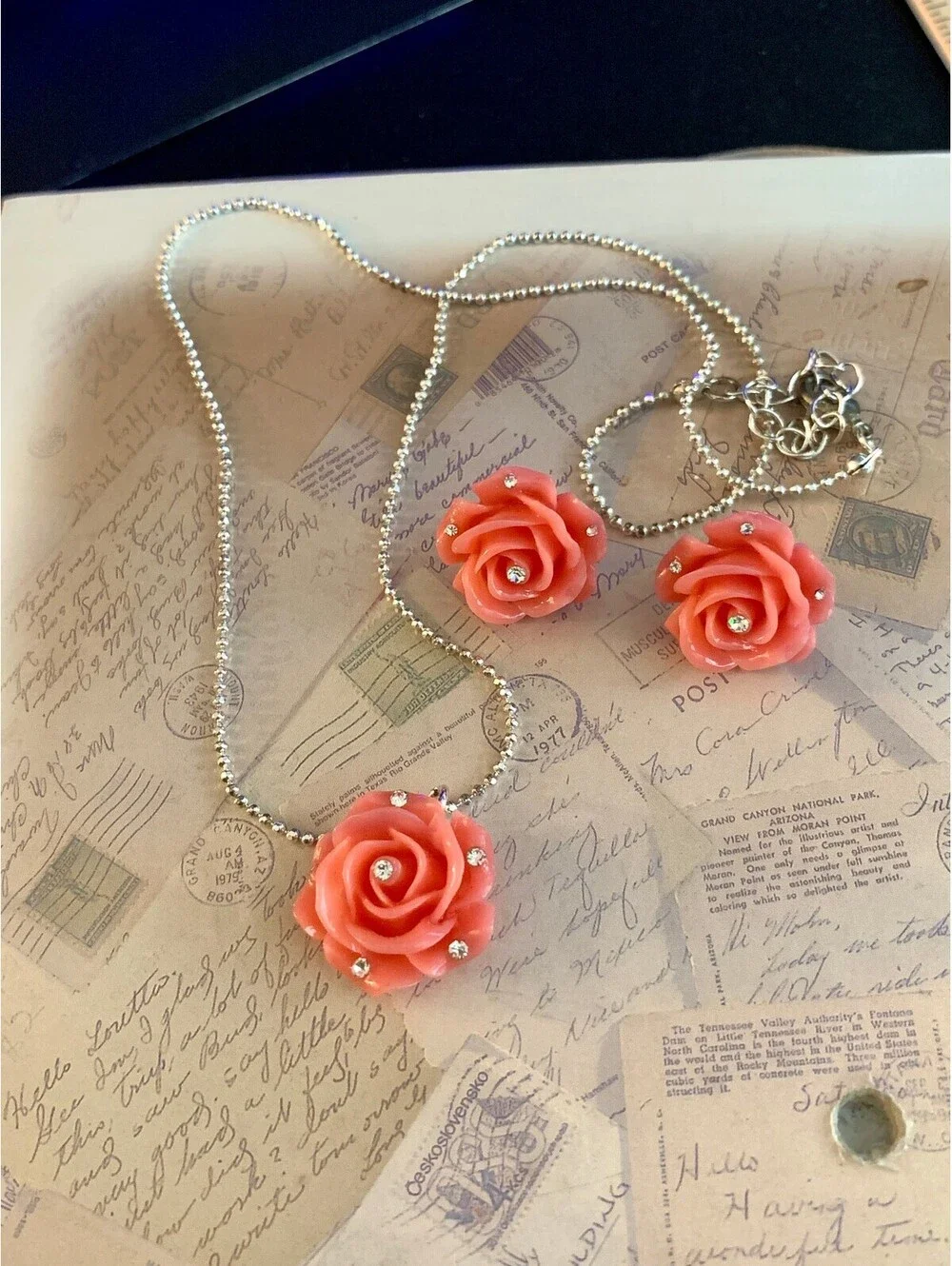 Charming Coral Rose Necklace and Earrings Set with Sparkling Crystals
